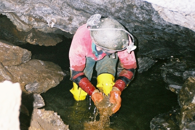 Tim Francis at the dig in Cueva Naranja