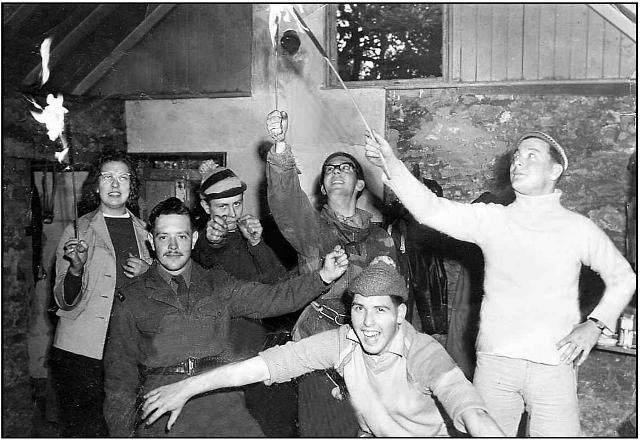 The Flaming Gunion  (Don Searle, Pete Goddard, Bob Knott & others)